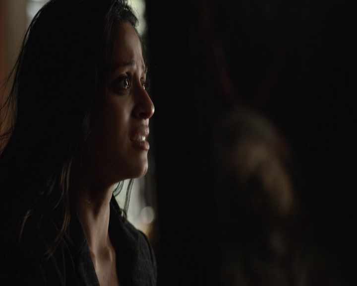 VampireDiariesWorld-dot-nl_7x22GodsAndMonsters-deletedscenes0186.jpg