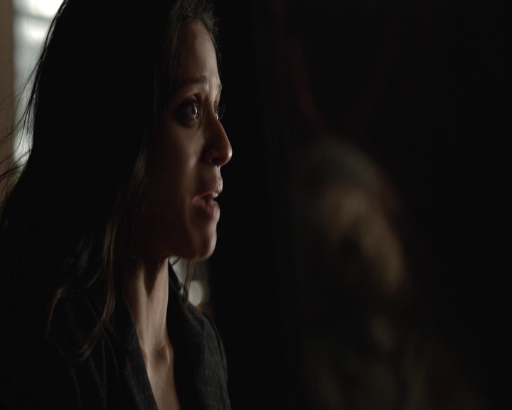 VampireDiariesWorld-dot-nl_7x22GodsAndMonsters-deletedscenes0191.jpg