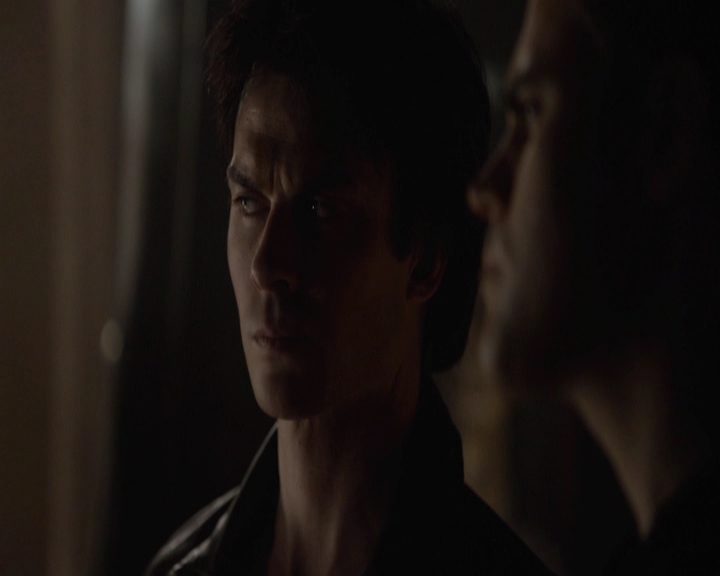 VampireDiariesWorld-dot-nl_7x22GodsAndMonsters-deletedscenes0195.jpg