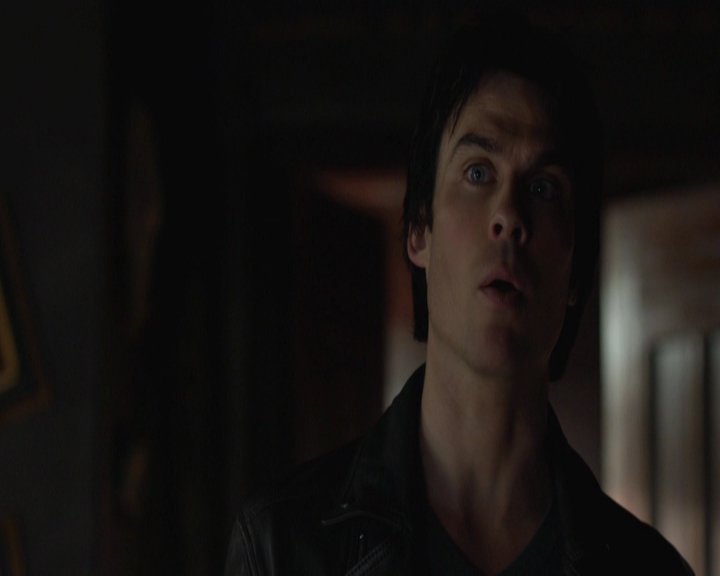 VampireDiariesWorld-dot-nl_7x22GodsAndMonsters-deletedscenes0213.jpg