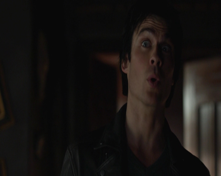 VampireDiariesWorld-dot-nl_7x22GodsAndMonsters-deletedscenes0214.jpg