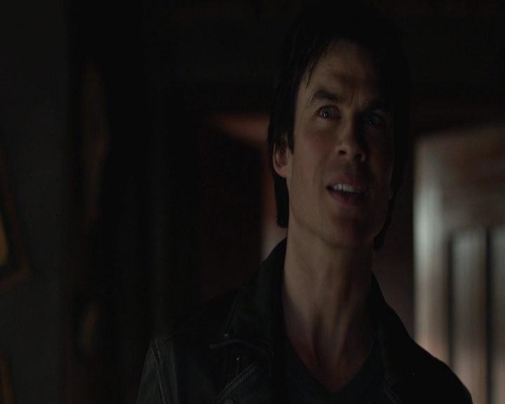 VampireDiariesWorld-dot-nl_7x22GodsAndMonsters-deletedscenes0215.jpg