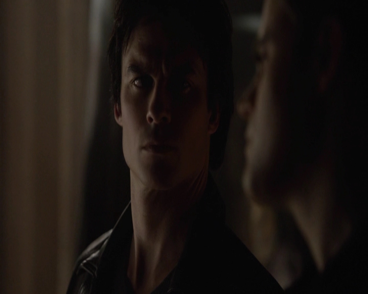 VampireDiariesWorld-dot-nl_7x22GodsAndMonsters-deletedscenes0225.jpg