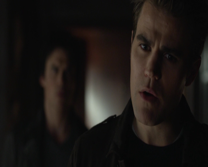 VampireDiariesWorld-dot-nl_7x22GodsAndMonsters-deletedscenes0243.jpg