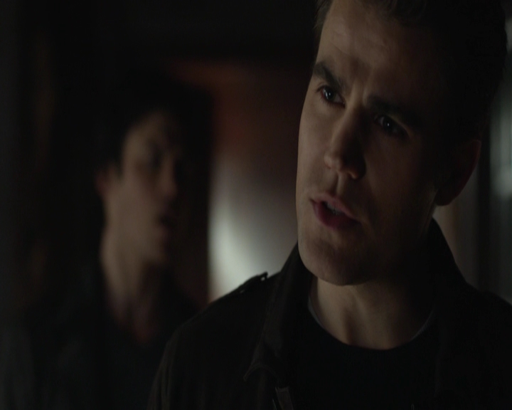 VampireDiariesWorld-dot-nl_7x22GodsAndMonsters-deletedscenes0244.jpg