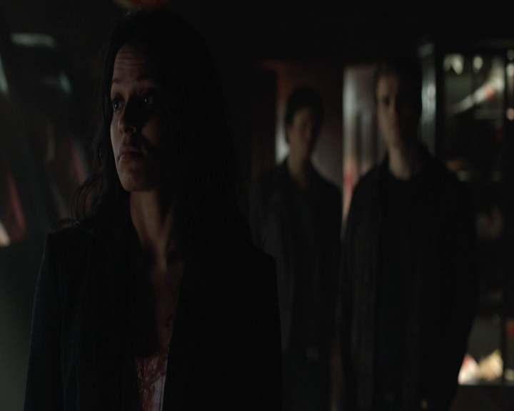 VampireDiariesWorld-dot-nl_7x22GodsAndMonsters-deletedscenes0251.jpg