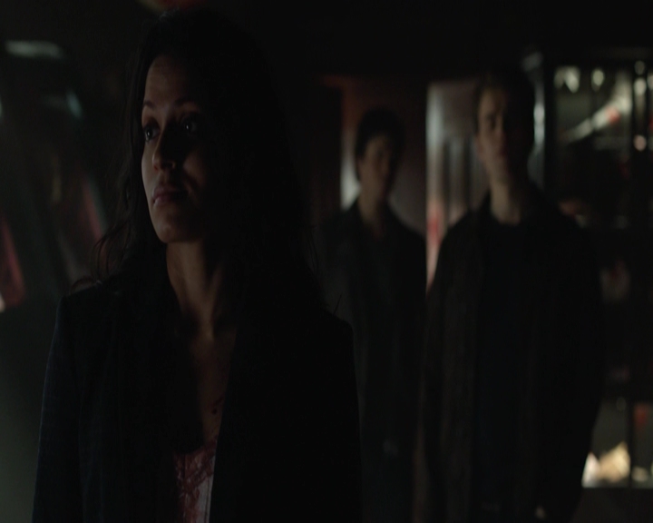 VampireDiariesWorld-dot-nl_7x22GodsAndMonsters-deletedscenes0252.jpg