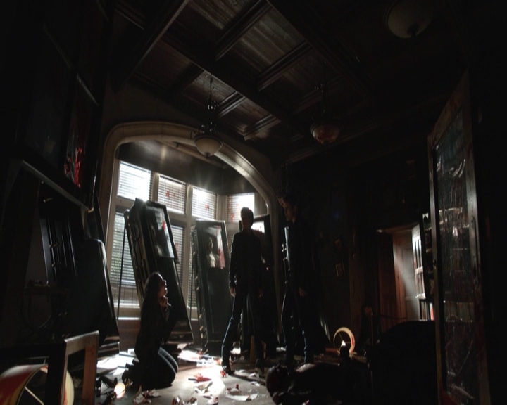 VampireDiariesWorld-dot-nl_7x22GodsAndMonsters-deletedscenes0262.jpg