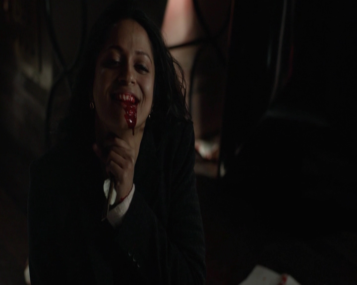 VampireDiariesWorld-dot-nl_7x22GodsAndMonsters-deletedscenes0273.jpg