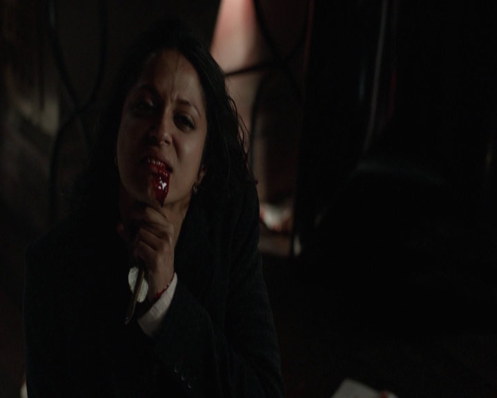 VampireDiariesWorld-dot-nl_7x22GodsAndMonsters-deletedscenes0275.jpg