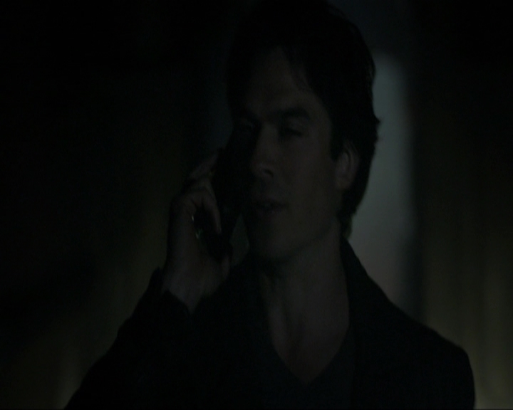 VampireDiariesWorld-dot-nl_7x22GodsAndMonsters1981.jpg