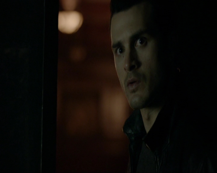 VampireDiariesWorld-dot-nl_7x22GodsAndMonsters2079.jpg