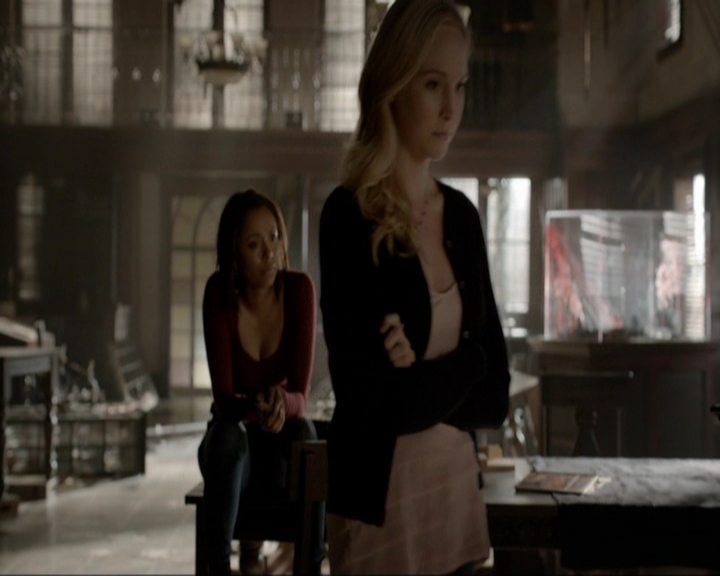 VampireDiariesWorld-dot-nl_7x22GodsAndMonsters2168.jpg