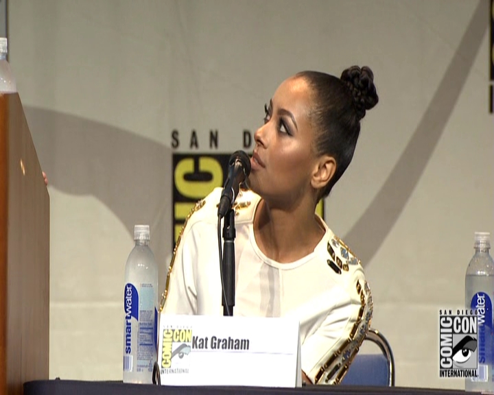 VampireDiariesWorld-dot-nl_S7-dvdextra-2015ComicConPanel0229.jpg