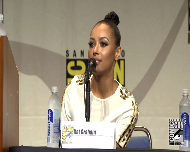 VampireDiariesWorld-dot-nl_S7-dvdextra-2015ComicConPanel0234.jpg