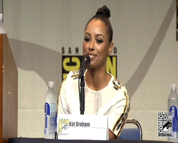 VampireDiariesWorld-dot-nl_S7-dvdextra-2015ComicConPanel0237.jpg