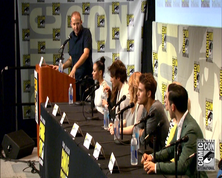 VampireDiariesWorld-dot-nl_S7-dvdextra-2015ComicConPanel0245.jpg