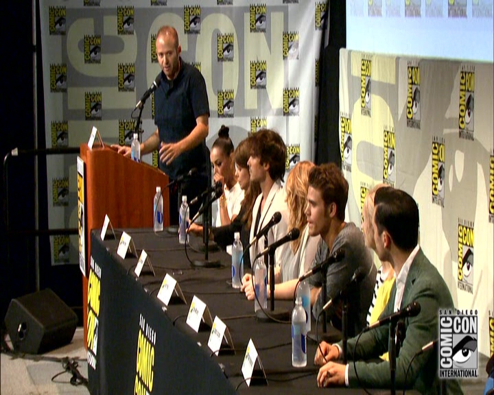 VampireDiariesWorld-dot-nl_S7-dvdextra-2015ComicConPanel0251.jpg