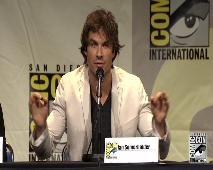 VampireDiariesWorld-dot-nl_S7-dvdextra-2015ComicConPanel0261.jpg