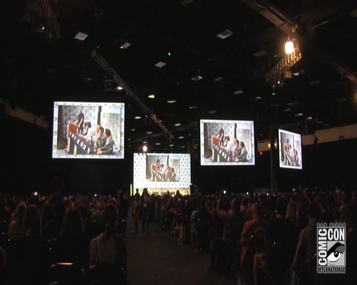 VampireDiariesWorld-dot-nl_S7-dvdextra-2015ComicConPanel0263.jpg