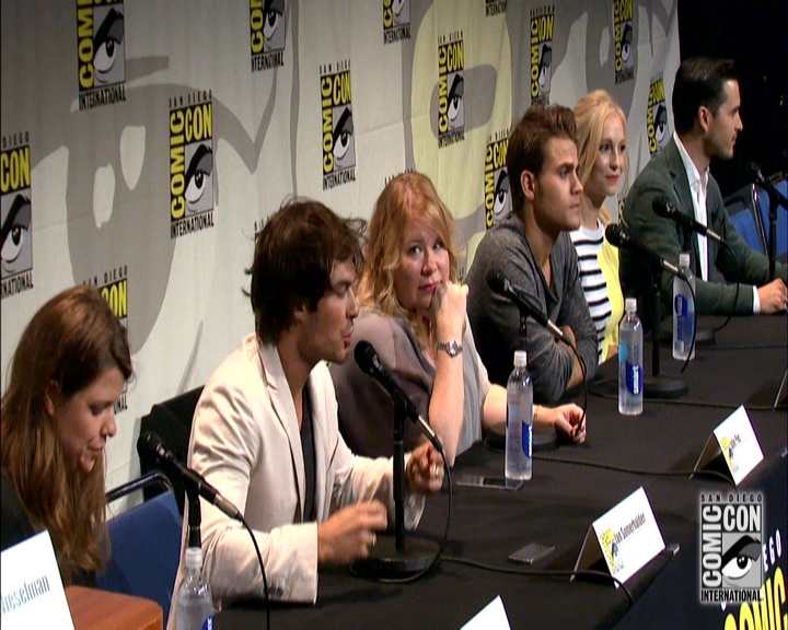 VampireDiariesWorld-dot-nl_S7-dvdextra-2015ComicConPanel0268.jpg