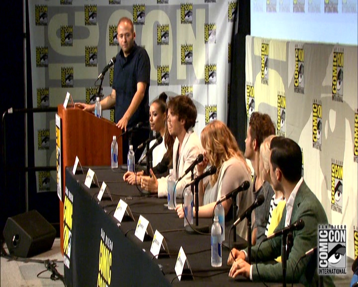 VampireDiariesWorld-dot-nl_S7-dvdextra-2015ComicConPanel0275.jpg