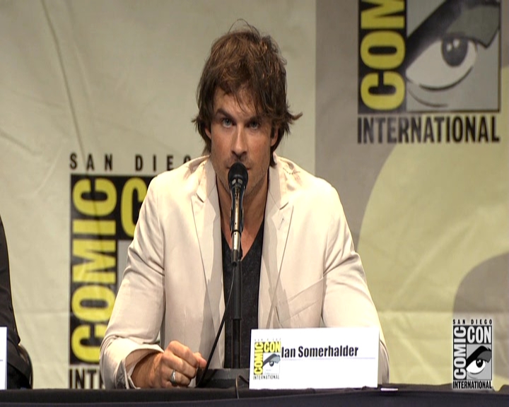 VampireDiariesWorld-dot-nl_S7-dvdextra-2015ComicConPanel0278.jpg