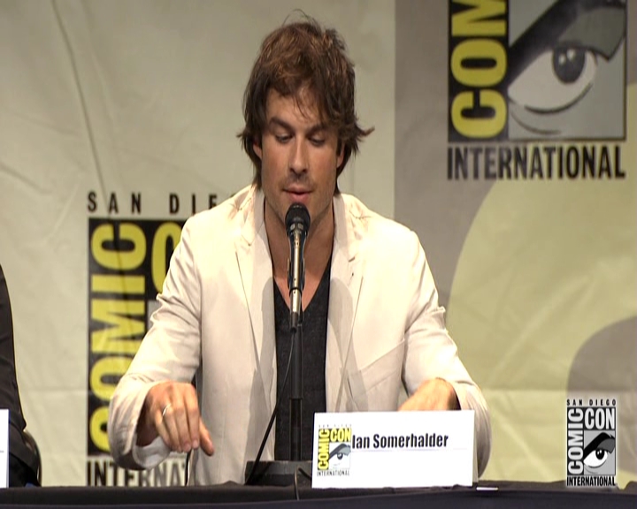 VampireDiariesWorld-dot-nl_S7-dvdextra-2015ComicConPanel0283.jpg