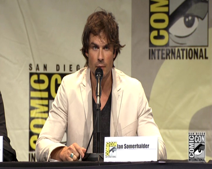 VampireDiariesWorld-dot-nl_S7-dvdextra-2015ComicConPanel0286.jpg