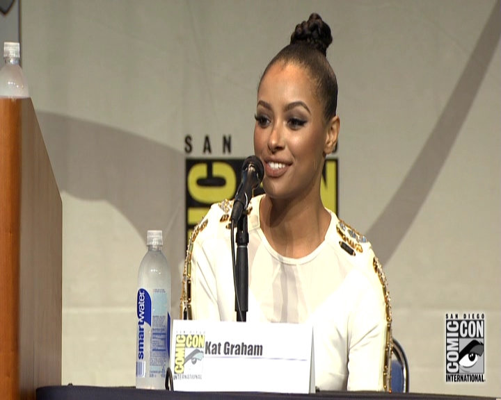 VampireDiariesWorld-dot-nl_S7-dvdextra-2015ComicConPanel0292.jpg