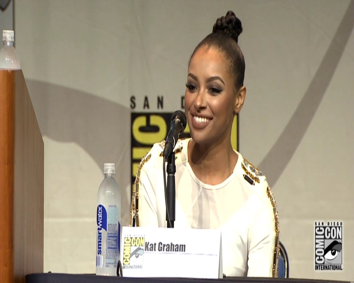 VampireDiariesWorld-dot-nl_S7-dvdextra-2015ComicConPanel0293.jpg