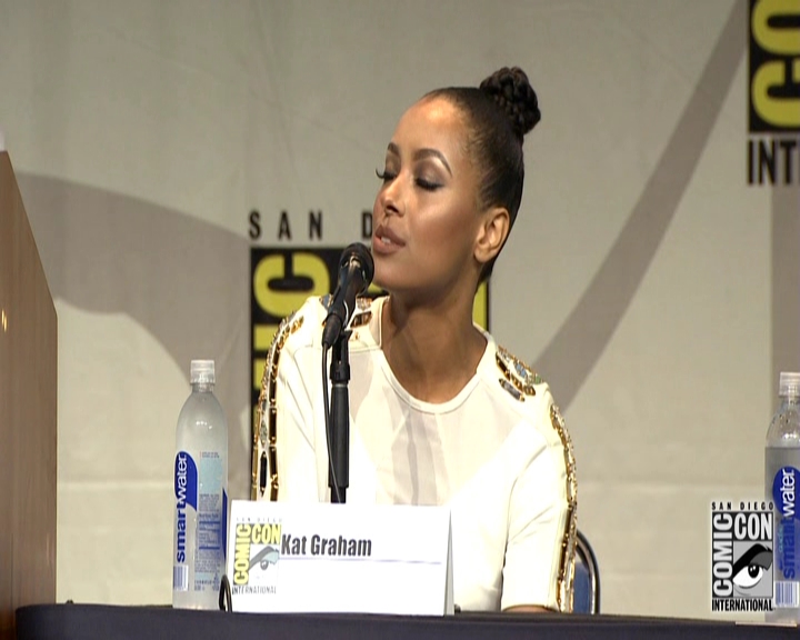 VampireDiariesWorld-dot-nl_S7-dvdextra-2015ComicConPanel0297.jpg