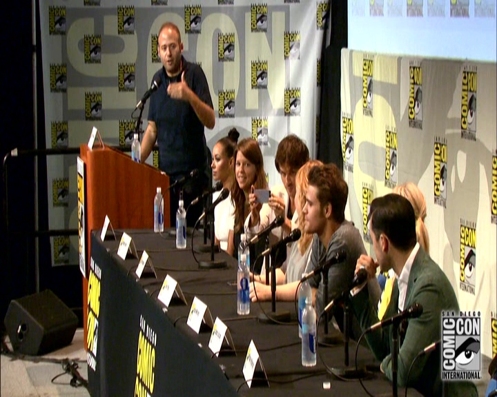 VampireDiariesWorld-dot-nl_S7-dvdextra-2015ComicConPanel0486.jpg