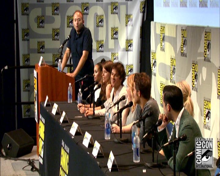 VampireDiariesWorld-dot-nl_S7-dvdextra-2015ComicConPanel0543.jpg