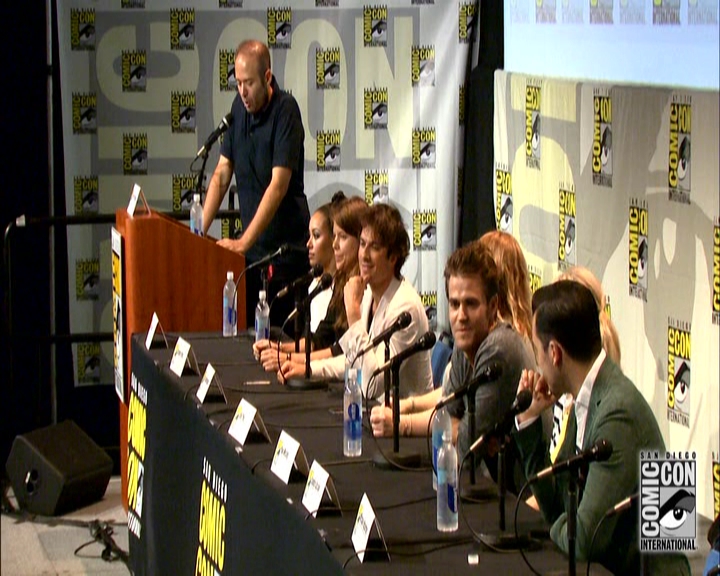 VampireDiariesWorld-dot-nl_S7-dvdextra-2015ComicConPanel0544.jpg