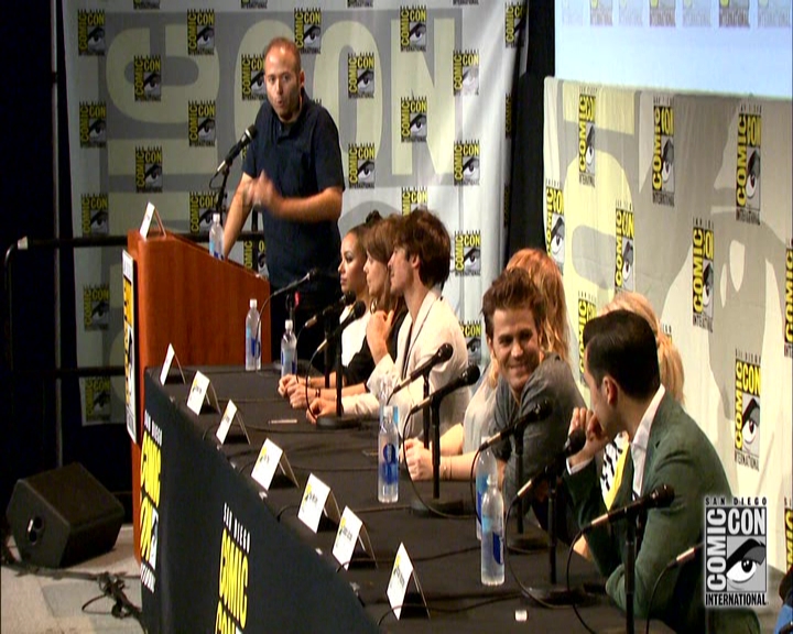 VampireDiariesWorld-dot-nl_S7-dvdextra-2015ComicConPanel0545.jpg