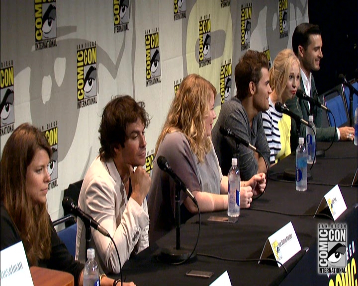 VampireDiariesWorld-dot-nl_S7-dvdextra-2015ComicConPanel0577.jpg