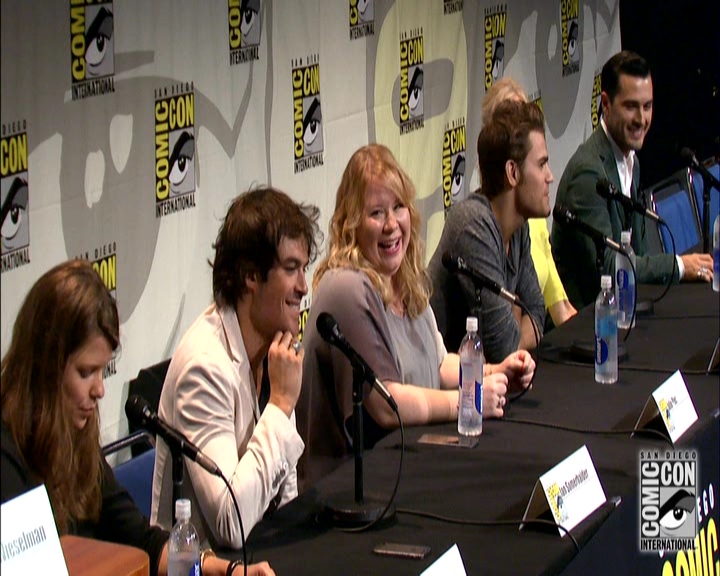 VampireDiariesWorld-dot-nl_S7-dvdextra-2015ComicConPanel0584.jpg