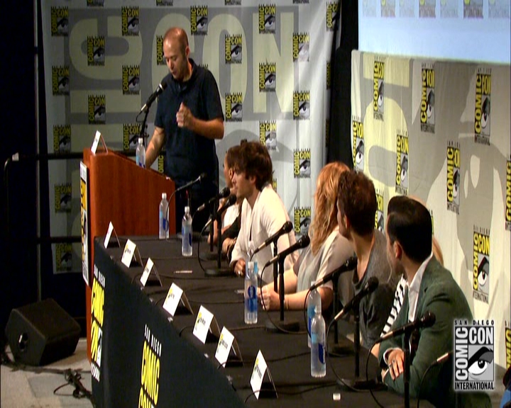 VampireDiariesWorld-dot-nl_S7-dvdextra-2015ComicConPanel0588.jpg