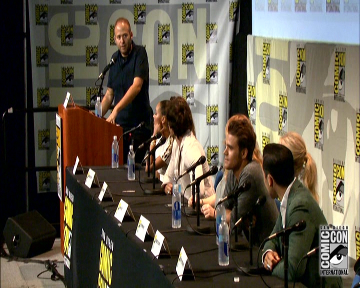 VampireDiariesWorld-dot-nl_S7-dvdextra-2015ComicConPanel0598.jpg