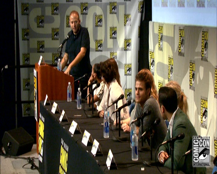 VampireDiariesWorld-dot-nl_S7-dvdextra-2015ComicConPanel0600.jpg