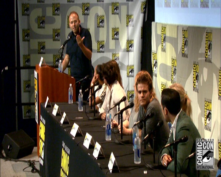 VampireDiariesWorld-dot-nl_S7-dvdextra-2015ComicConPanel0602.jpg