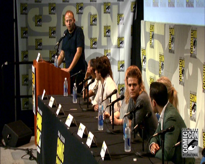 VampireDiariesWorld-dot-nl_S7-dvdextra-2015ComicConPanel0603.jpg