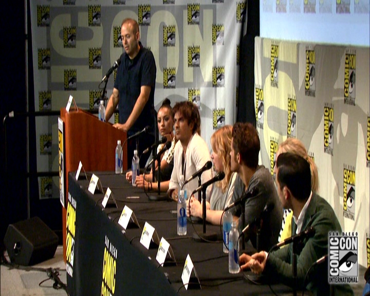 VampireDiariesWorld-dot-nl_S7-dvdextra-2015ComicConPanel0665.jpg