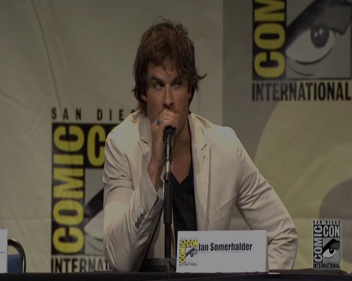 VampireDiariesWorld-dot-nl_S7-dvdextra-2015ComicConPanel0696.jpg