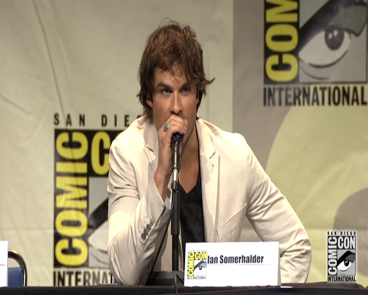 VampireDiariesWorld-dot-nl_S7-dvdextra-2015ComicConPanel0697.jpg