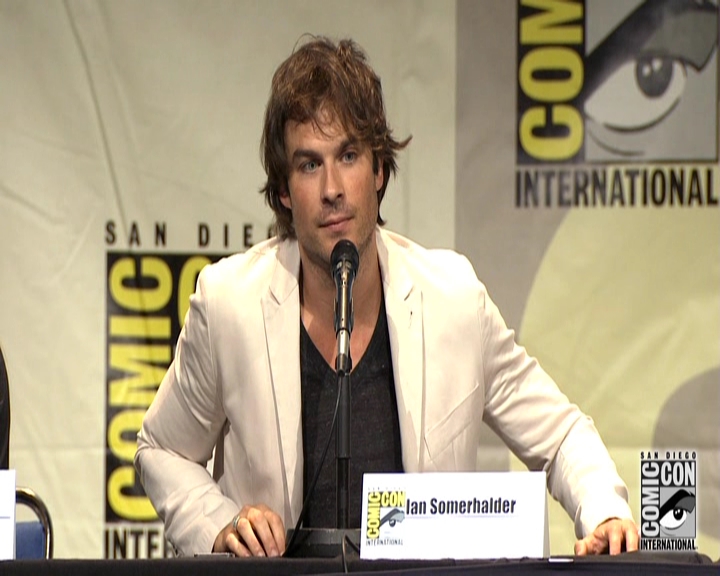 VampireDiariesWorld-dot-nl_S7-dvdextra-2015ComicConPanel0707.jpg