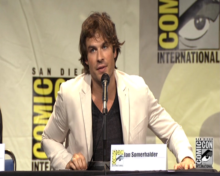 VampireDiariesWorld-dot-nl_S7-dvdextra-2015ComicConPanel0708.jpg