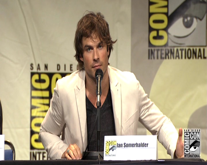 VampireDiariesWorld-dot-nl_S7-dvdextra-2015ComicConPanel0712.jpg