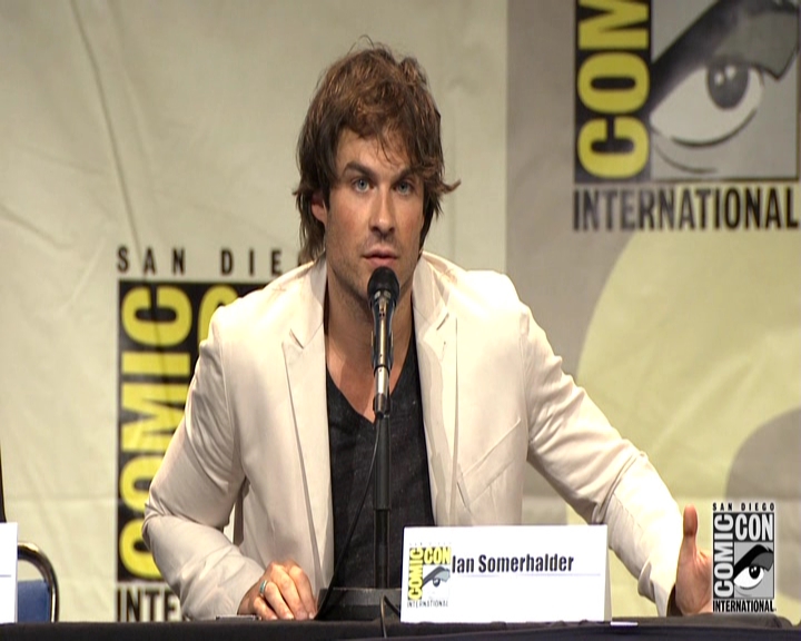 VampireDiariesWorld-dot-nl_S7-dvdextra-2015ComicConPanel0719.jpg